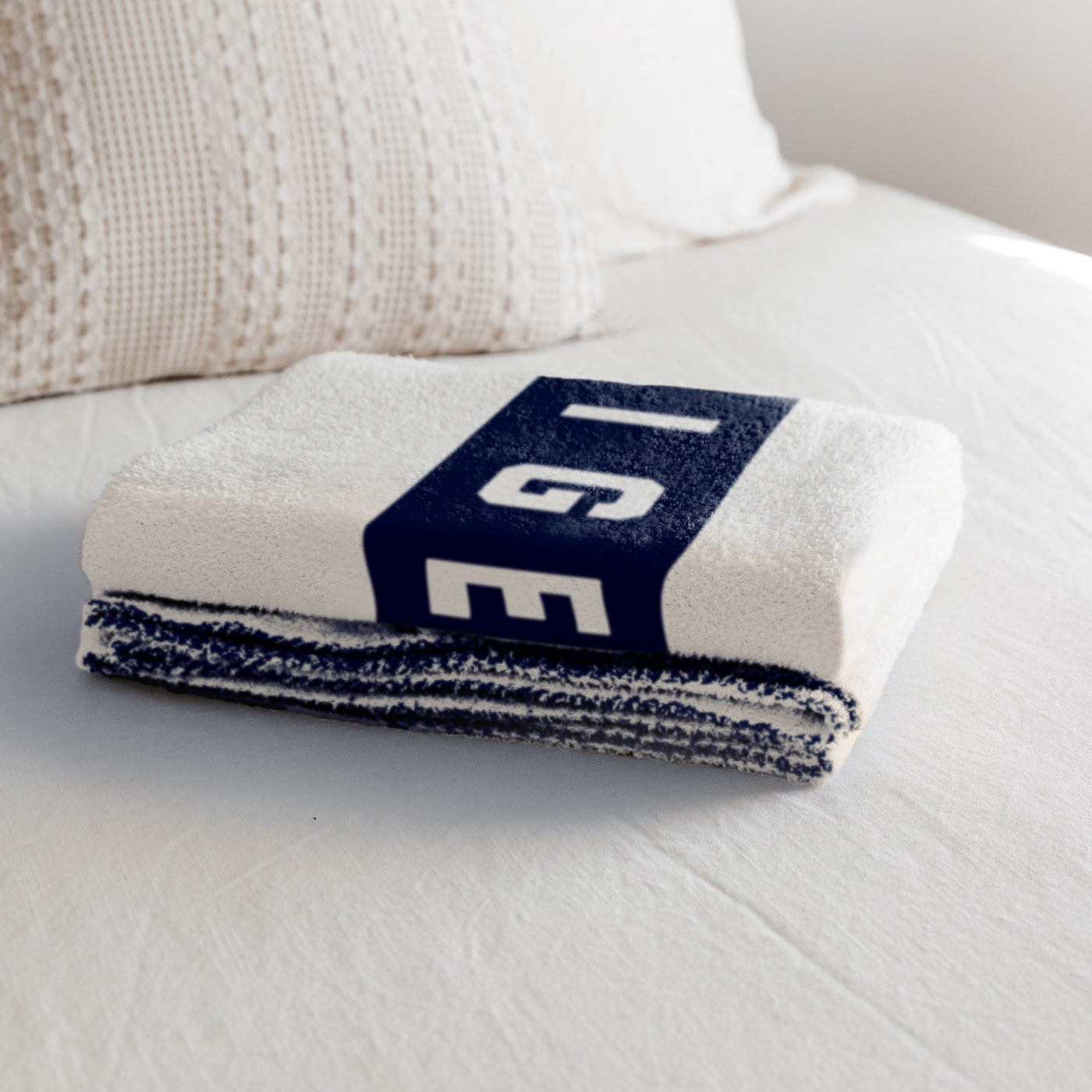 Auburn Luxe Prime Dreams Throw