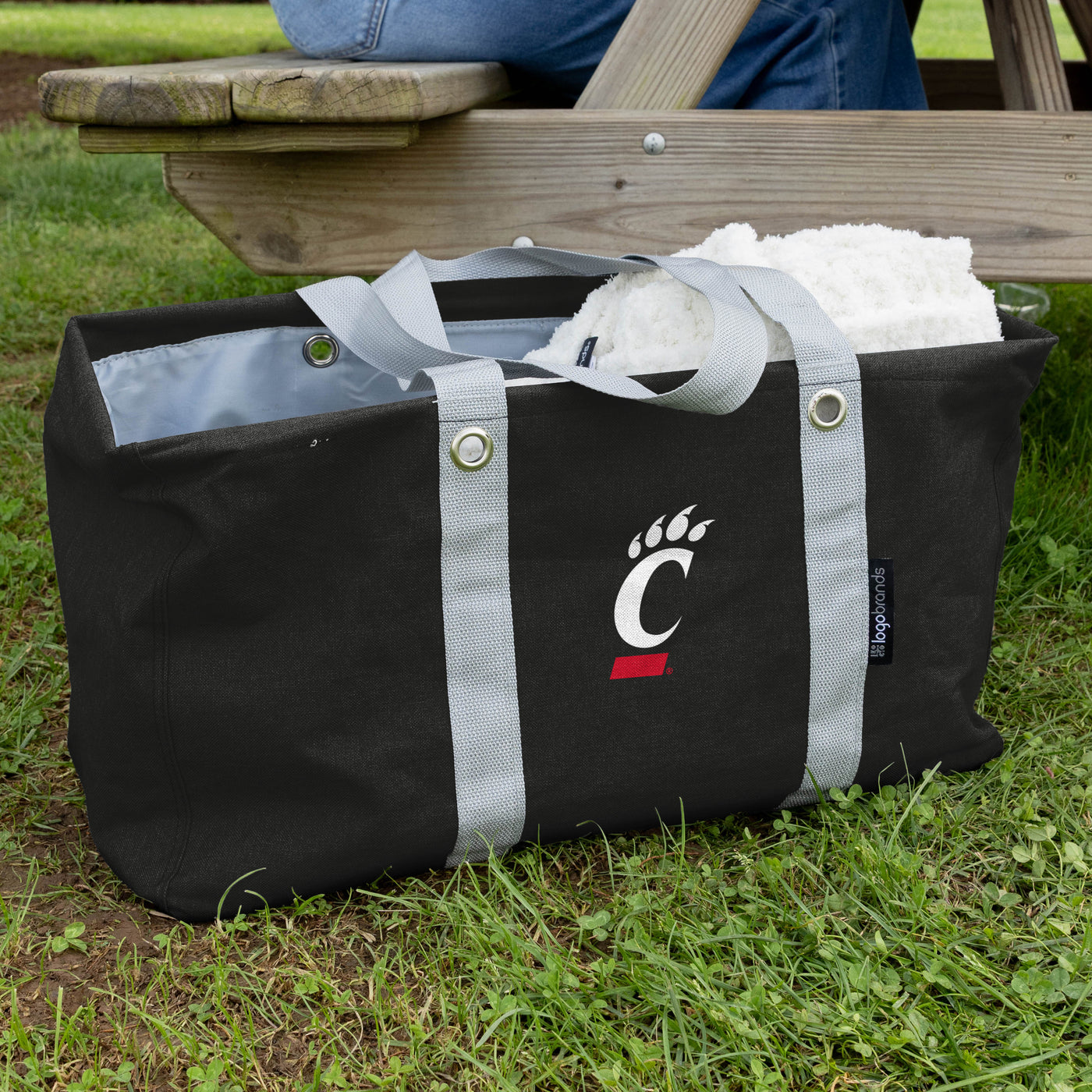 Cincinnati Crosshatch Picnic Caddy - Logo Brands