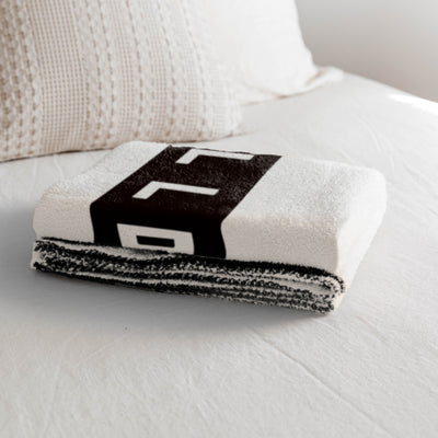 Georgia Prime Luxe Dreams Throw