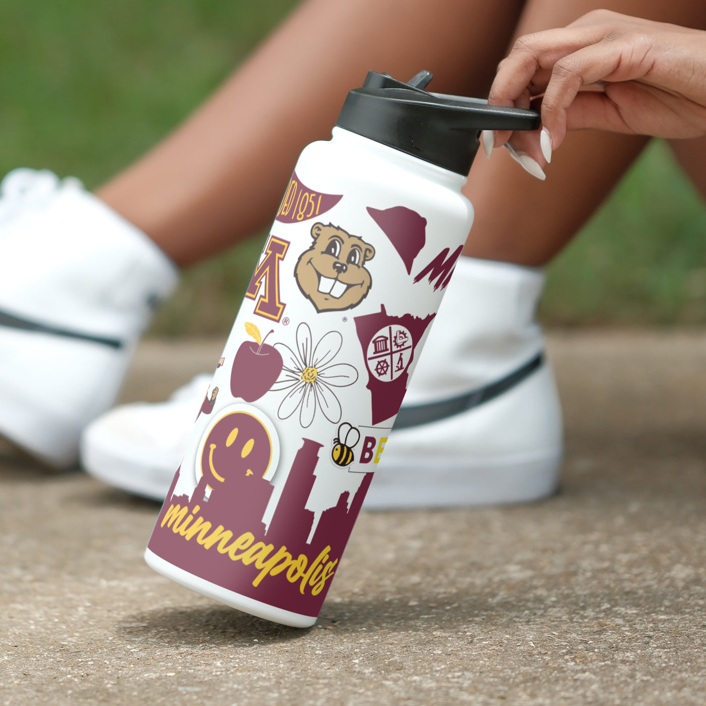 Minnesota 34oz Native Quencher Bottle - Logo Brands
