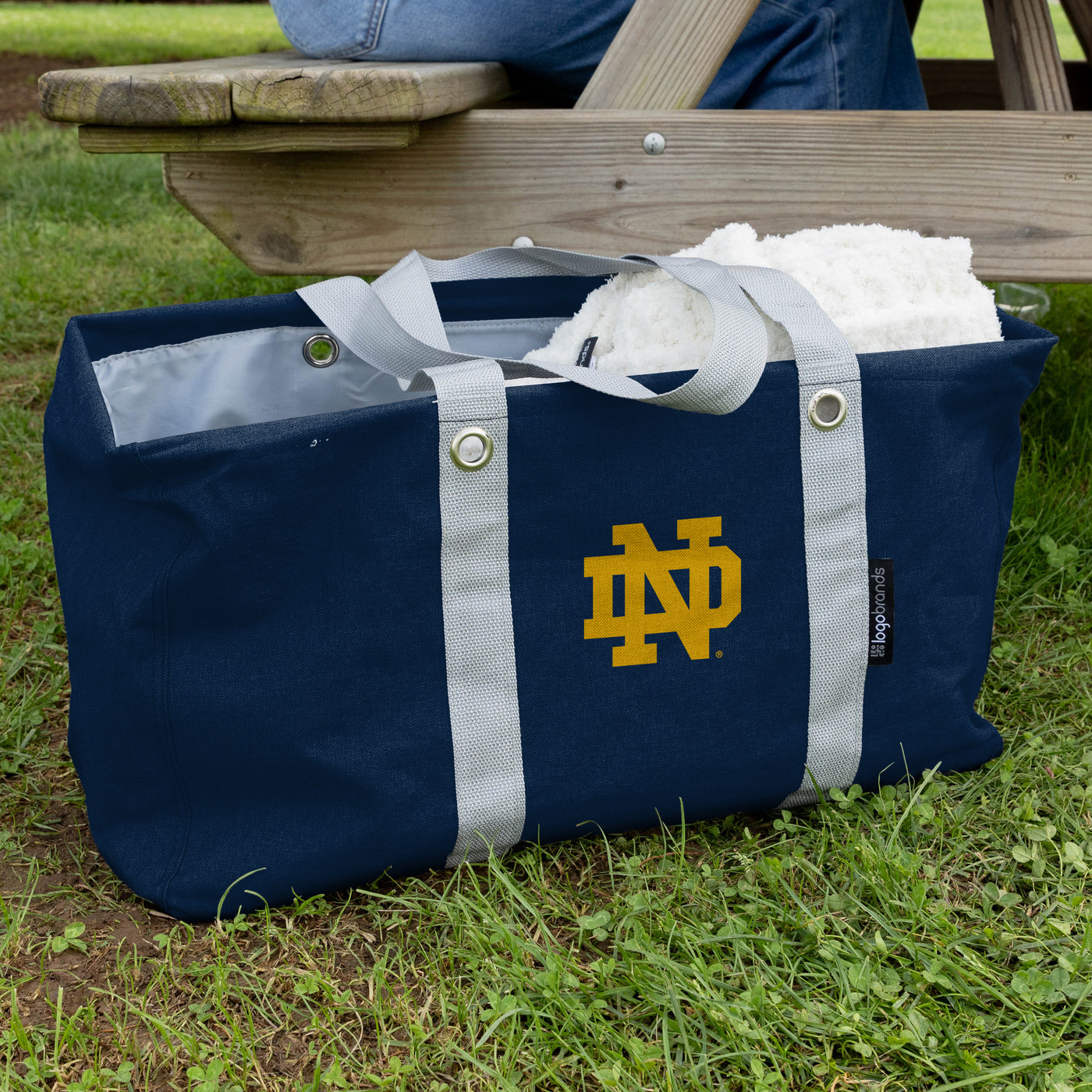 Notre Dame Crosshatch Picnic Caddy - Logo Brands