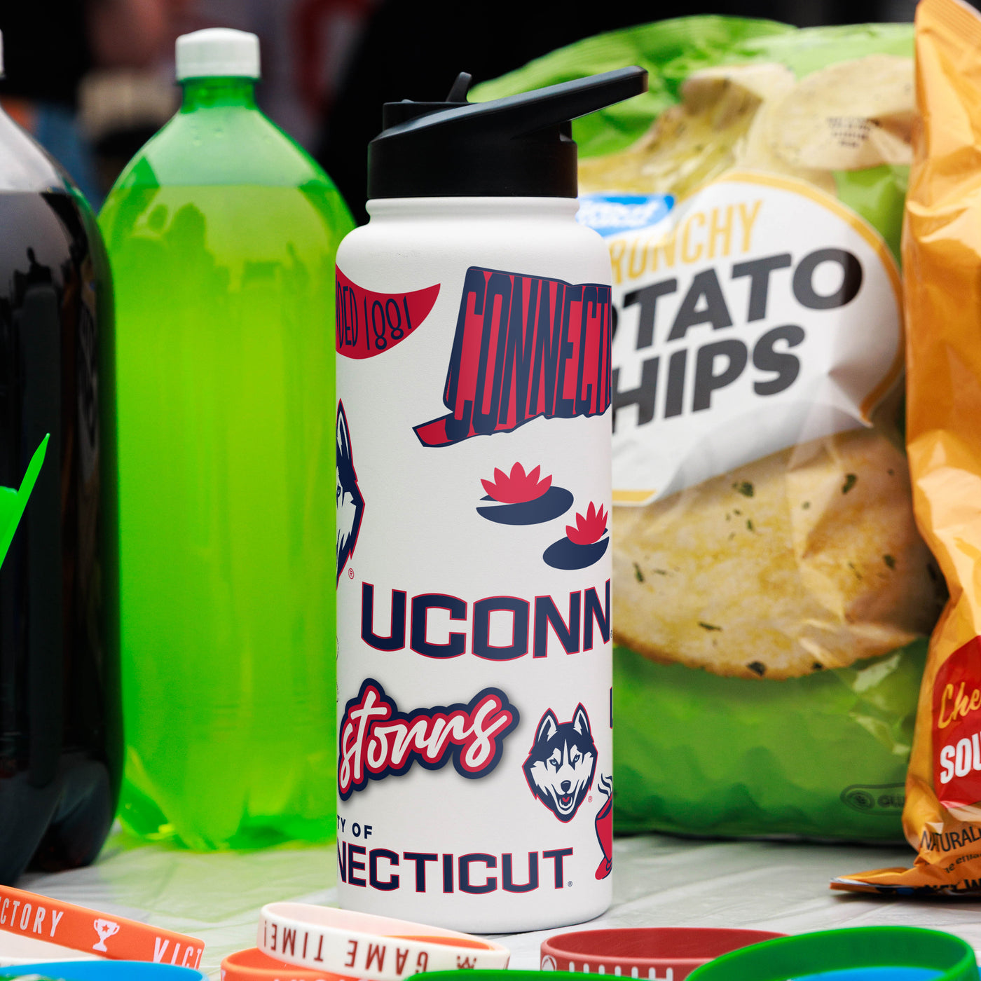 UConn 34oz Native Quencher Bottle