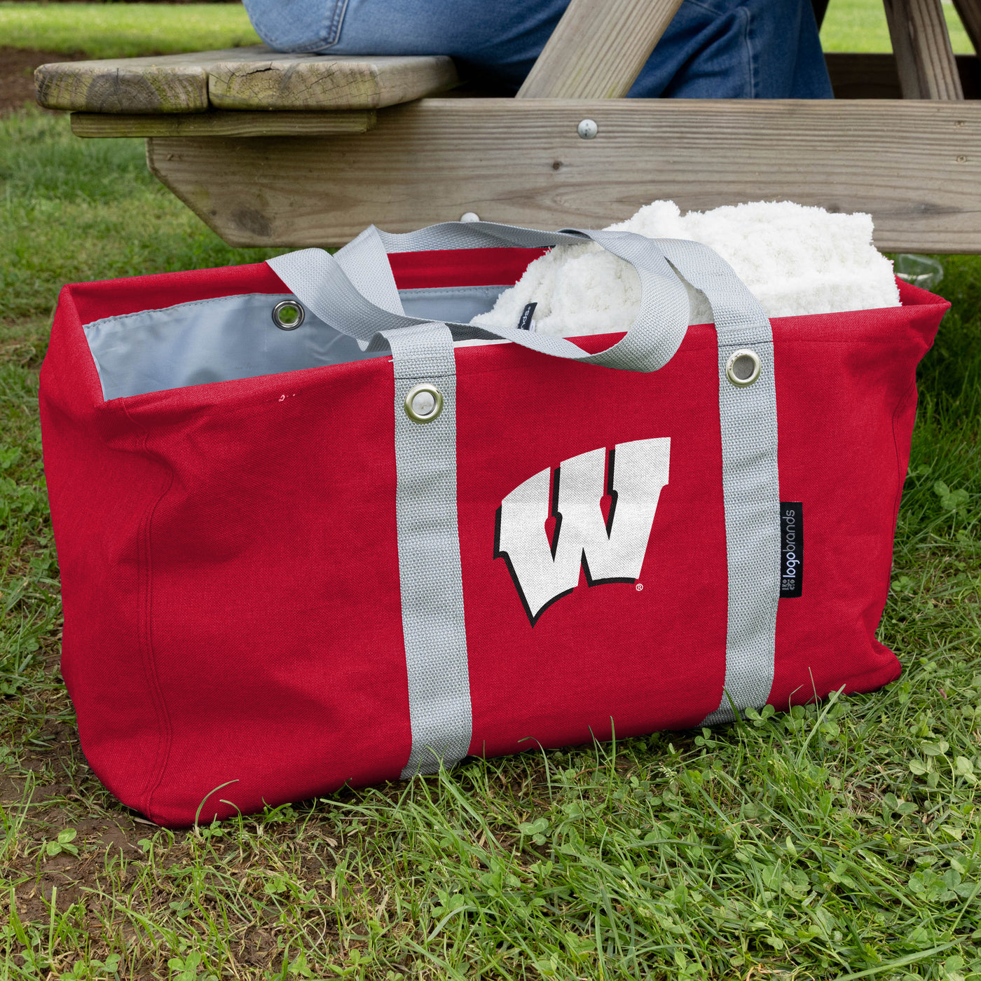 Wisconsin Crosshatch Picnic Caddy - Logo Brands