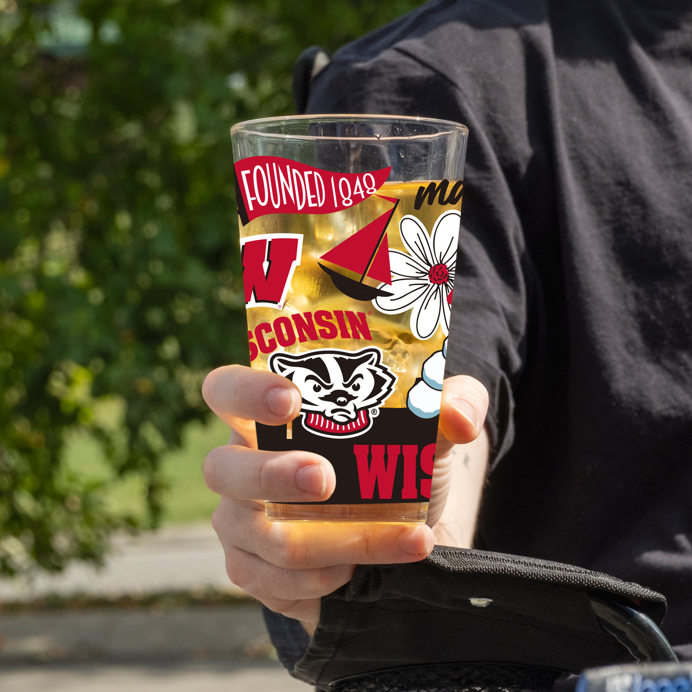 Wisconsin 16oz Native Pint Glass