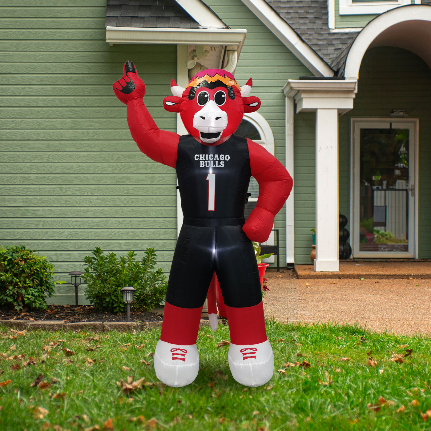 Chicago Bulls 7ft Yard Inflatable Mascot